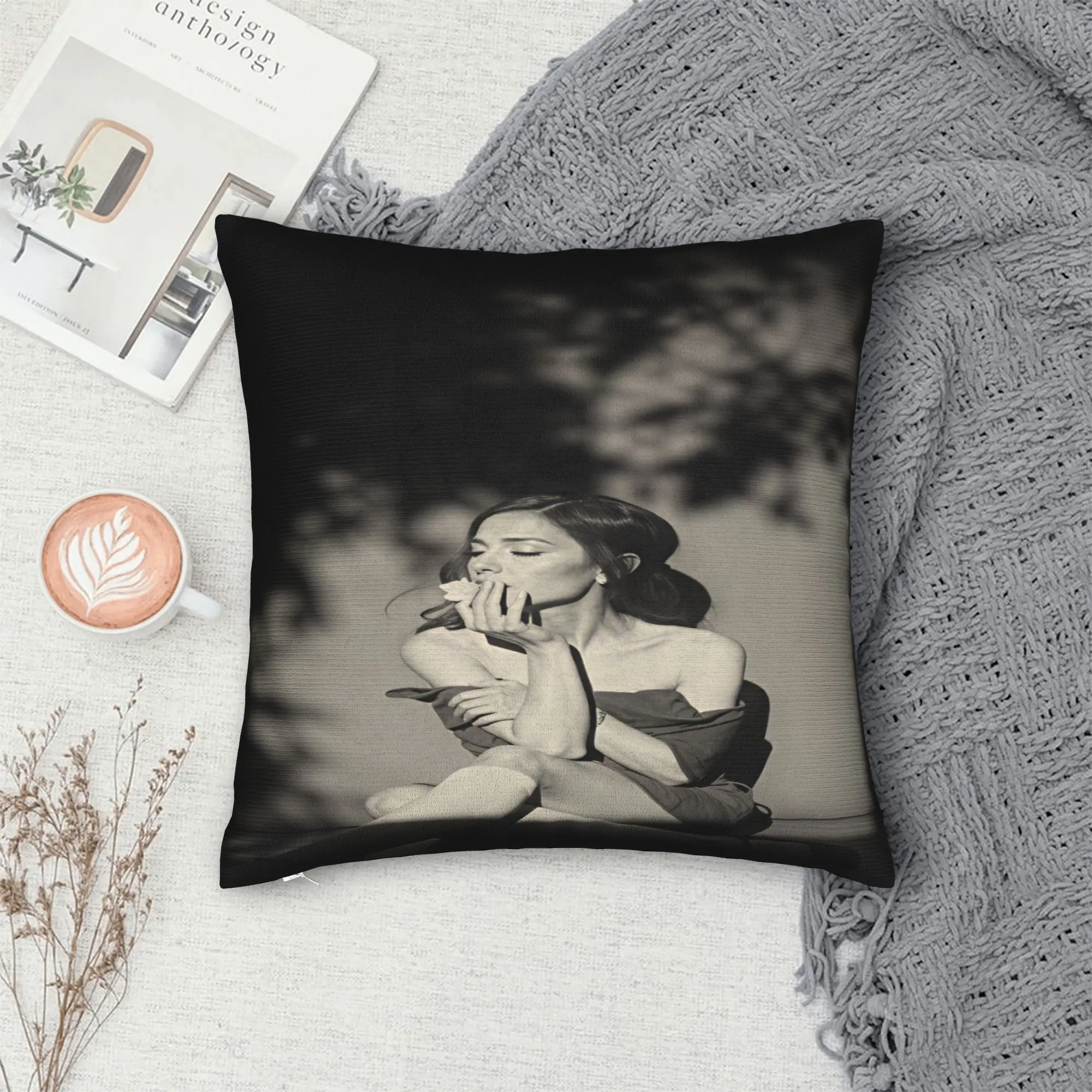 Pillow Cover Arianas Grande   Retro Trendy Pillow Case For Office Car Home Decor Pillowcases
