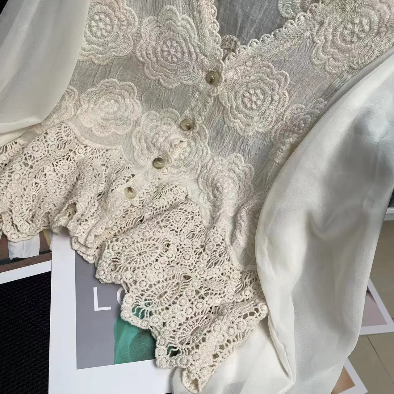 2024 Spring Summer New Chiffon Sleeve White Shirt French Chic V-neck Hook Flower Hollow Blouse Patchwork Crochet Women Tops