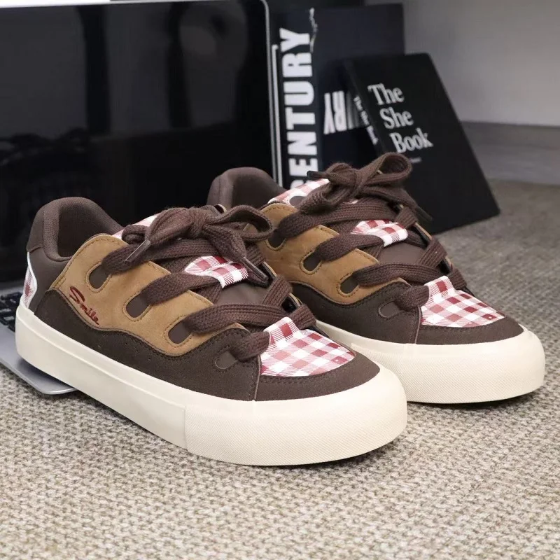 أحذية رجالية جديدة لعام 2025 أحذية تزلج خريفية بنعل سميك أحذية خبز غير رسمية متعددة الاستخدامات النسخة الكورية أحذية رياضية عصرية #3