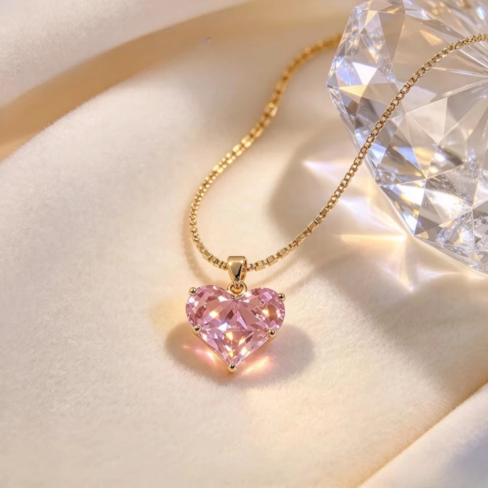 925 Sterling Silver Pink Heart-Shaped Zircon Necklace for Women Luxurious Sparkling Pendant on Durable Chain Jewelry Accessory