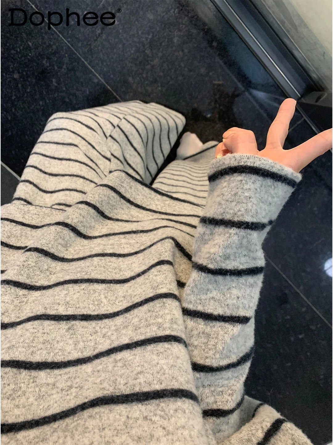 

Корейские простые полосатые пижамы с круглым вырезом для женщин, новые осенние и зимние длинные брюки с длинными рукавами, домашняя одежда, комплект из двух предметов, подходит