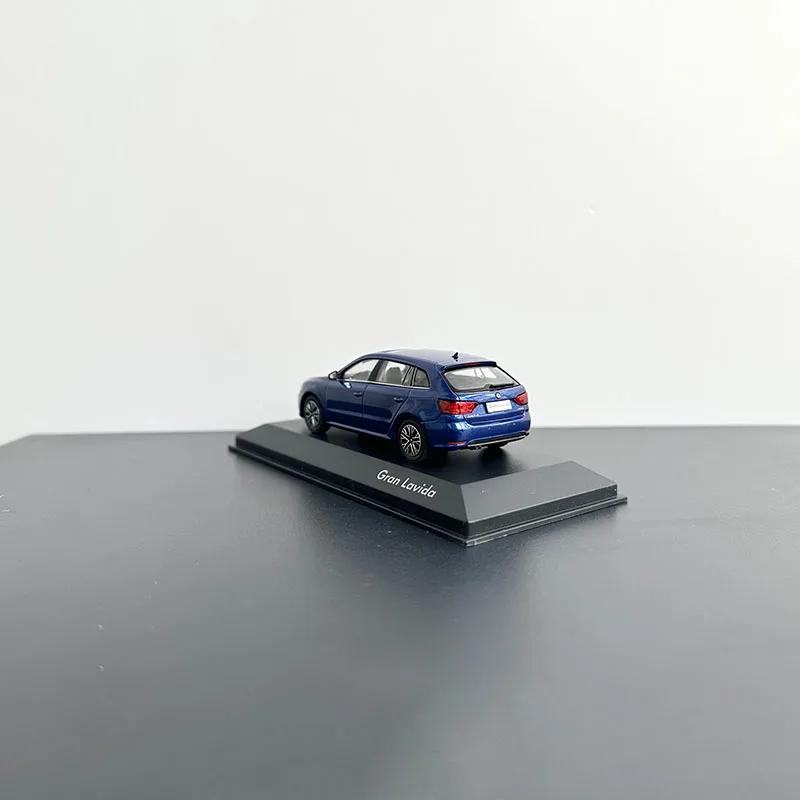 1:43 Scale Gran Lavida Alloy Car Model Collection Ornaments