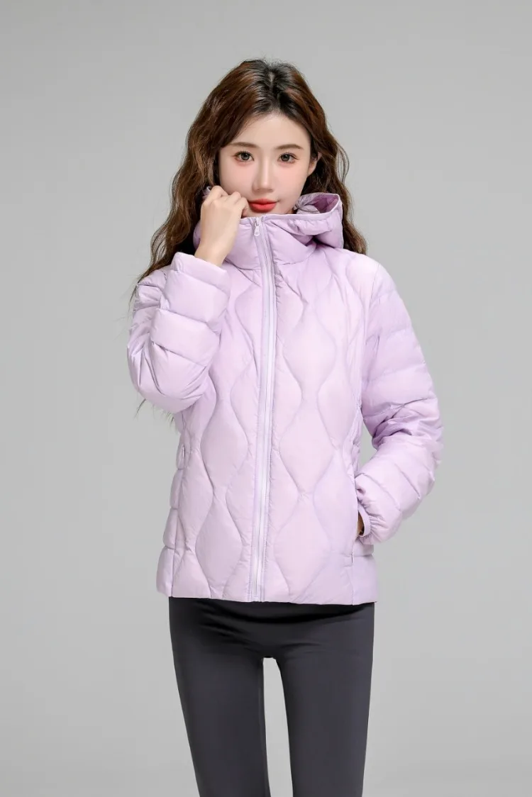 Piumino da donna 7 colori 2025 Nuova primavera autunno femminile coreano casual cappotti con cappuccio ripiegabili ultraleggeri