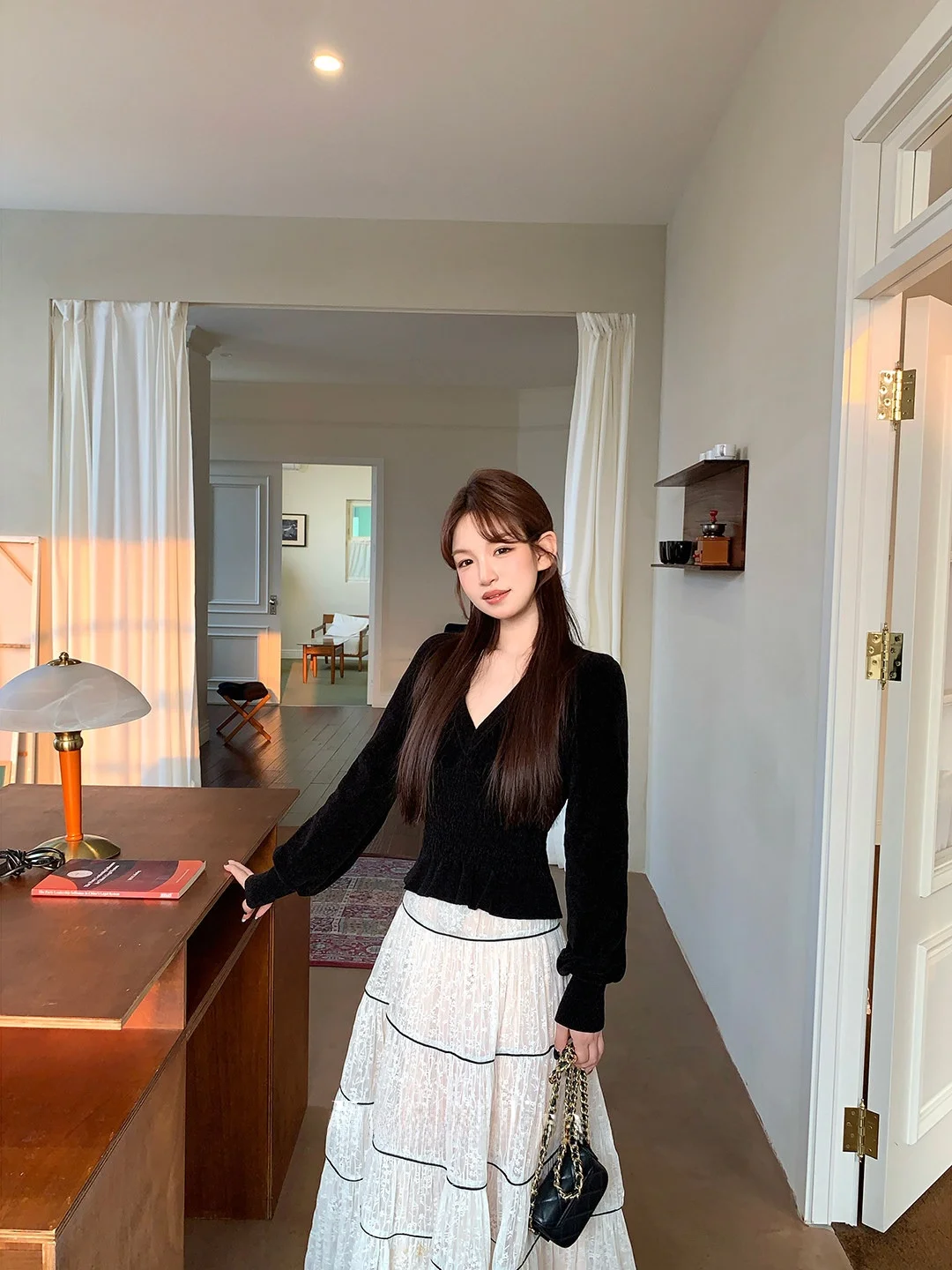 

Early Spring Two-Piece Set with A-Line Skirt And Knitted Elastic Top in Black Color for Women Fashionable Casual Outfit