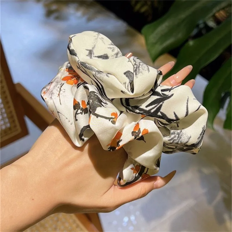 Scrunchies franceses blancos lechosos para mujeres y niñas, cintas para el pelo con estampado de hojas de arce verde, blanco y negro, banda de goma elegante