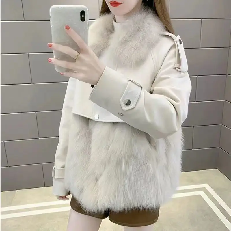 

Fashion Stitching Short Leather Jacket Women's 2022 Autumn And Winter New Loose Thickened Temperament Imitation Fur Coat Women