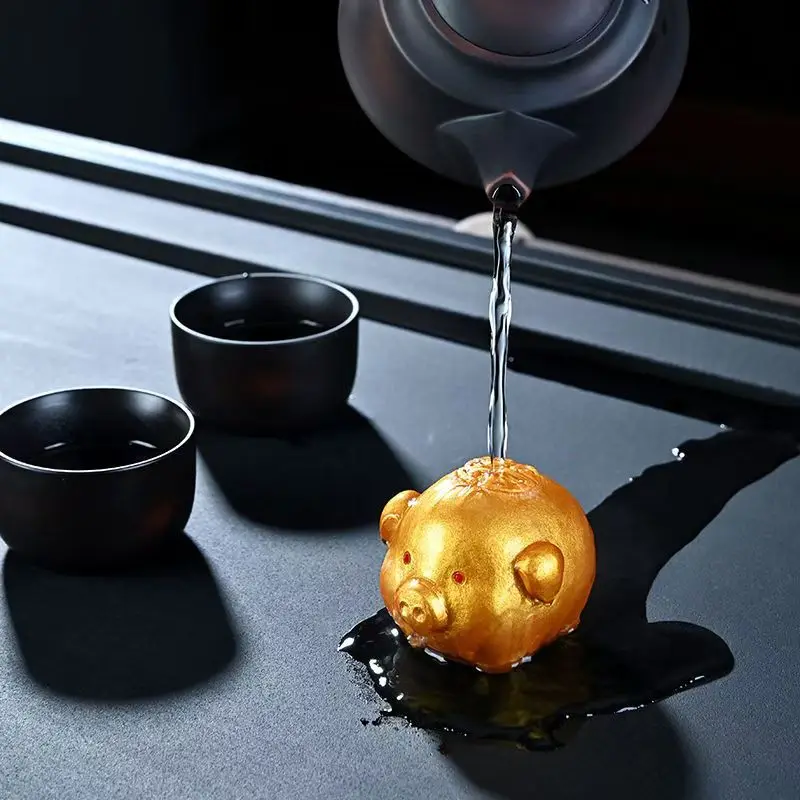 

Color changing tea pet pig, deer tea accessories heating color changing, decorative accessories