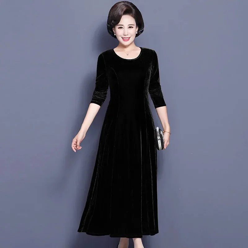 

Spring and Autumn Golden Velvet Dress Noble and Stylish Female 2024 New Long Sleeve Middle aged and Elderly Style Show Thin Mom