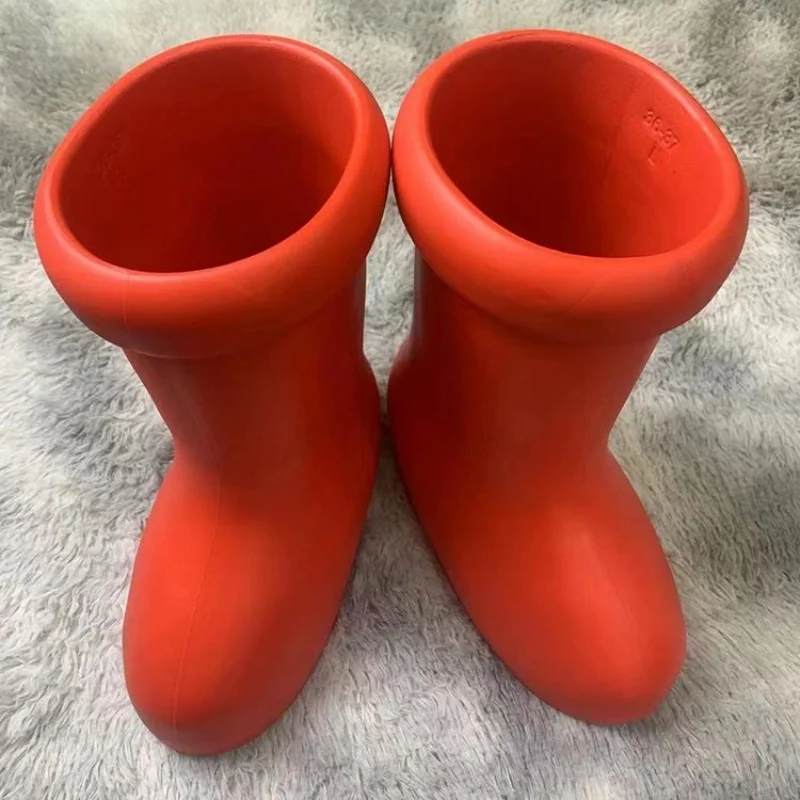 2026Astro Boy Style Japanese Simple Mid-Calf Rain Boots for Men, Fashionable Waterproof Outdoor Boots, Lightweight and Durable Rubber Shoes