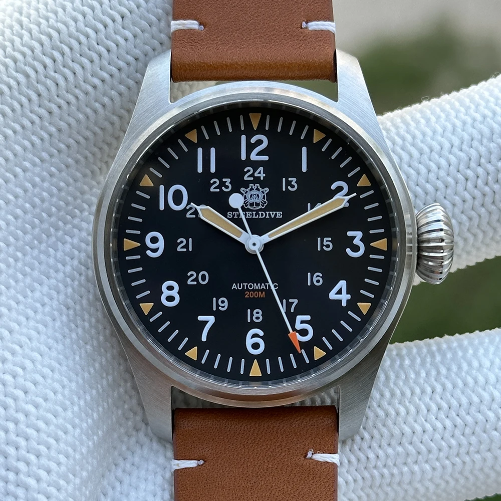 STEELDIVE Orologio da sub da uomo 39mm Pilota Orologio da polso meccanico automatico Militare 20ATM Impermeabile C3 + BGW-9 Zaffiro luminoso NH35