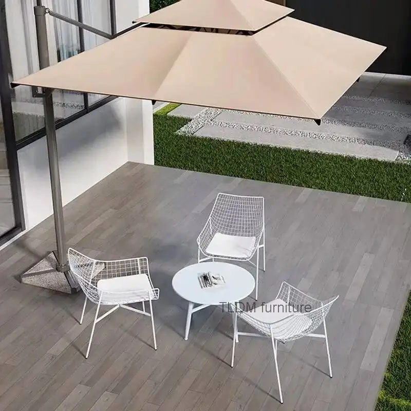 Koffie Eenvoudig tuinmeubilair voor achterwinkel Moderne holle stoelen Creatief commercieel metalen meubilair voor buitendak