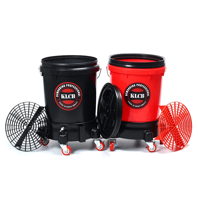 

Two buckets of water car wash buckets pulley type sand and gravel isolation nets professional filter buckets for car fine washin