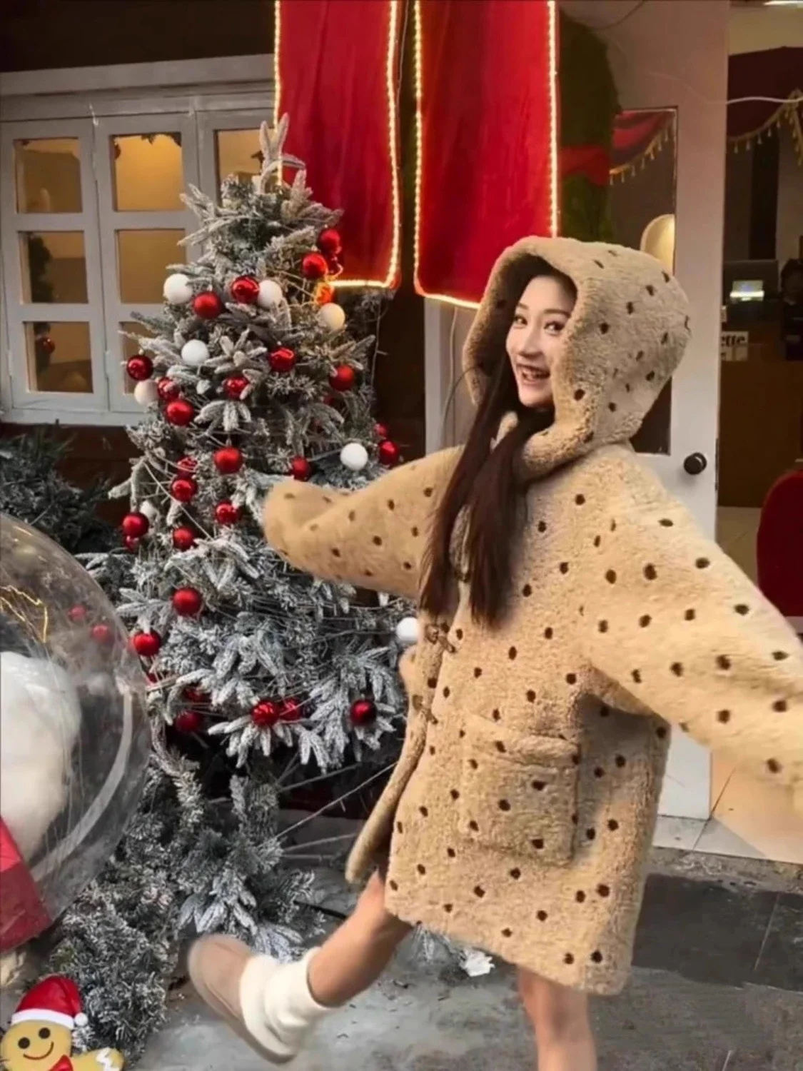 

Lamb Wool Jacket Women Coats Streetwear Urban Culture City Life Metropolitan Style Downtown Fashion Street Sidewalk Trend Ladies