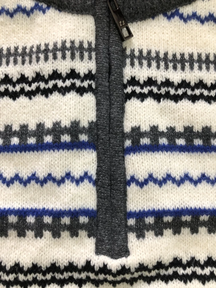 سترة صوفية بسحاب لألبوم Taylor's من صنع المشجعين