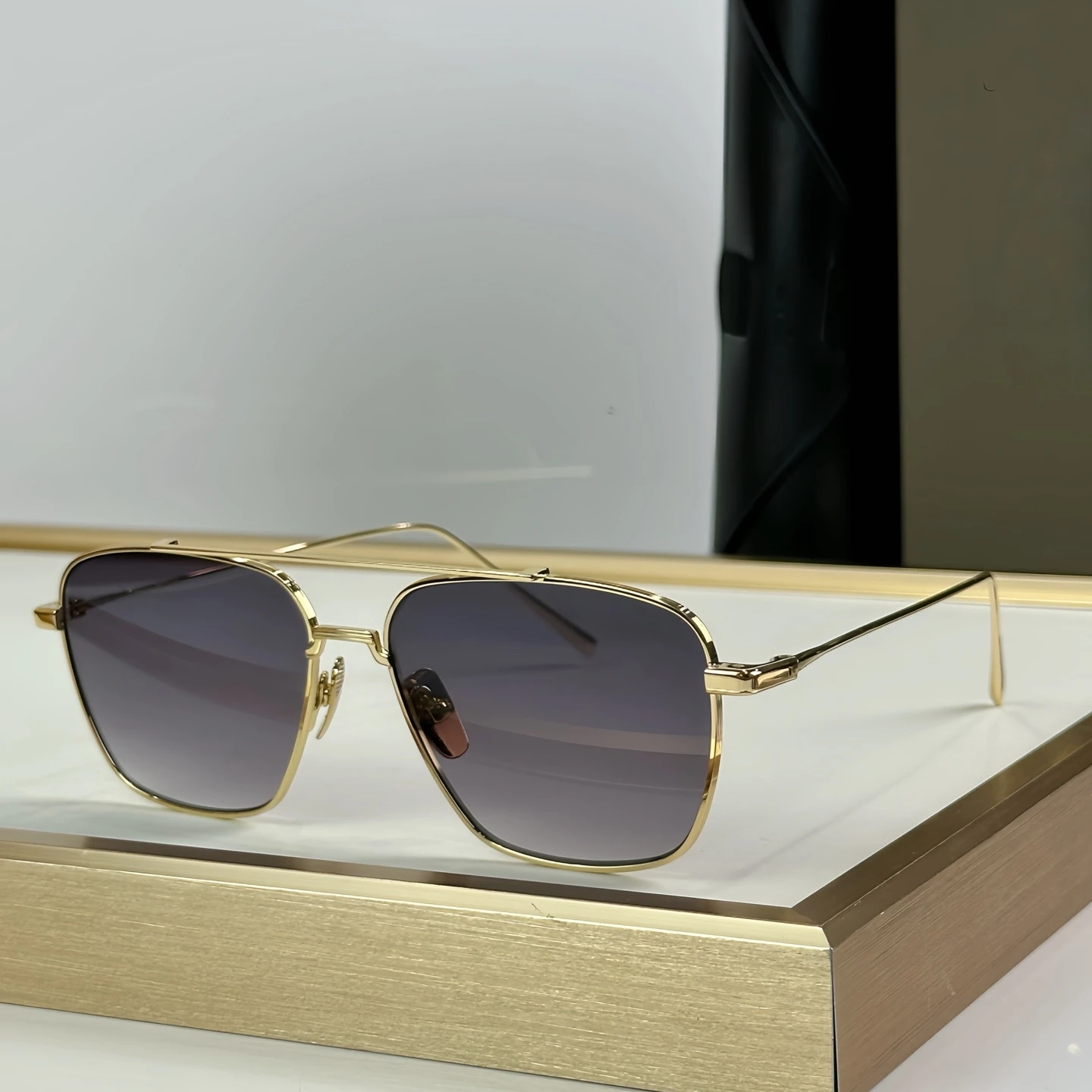 Dilta ARTOA.57 DTS181 Square Pilot Sunglasses Man Metal Alloy Classic Popular Male Female Fashion Sunglasses Women Outdoor 2025