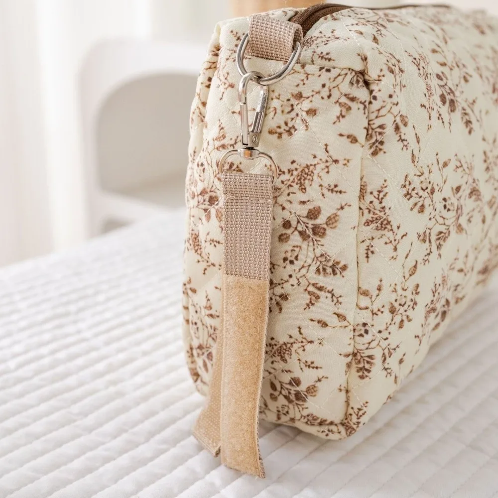 Portable Diaper Storage Bag Universal Floral Pattern Maternal Stroller Bag Lightweight Makeup Toiletries Bag for Mommy