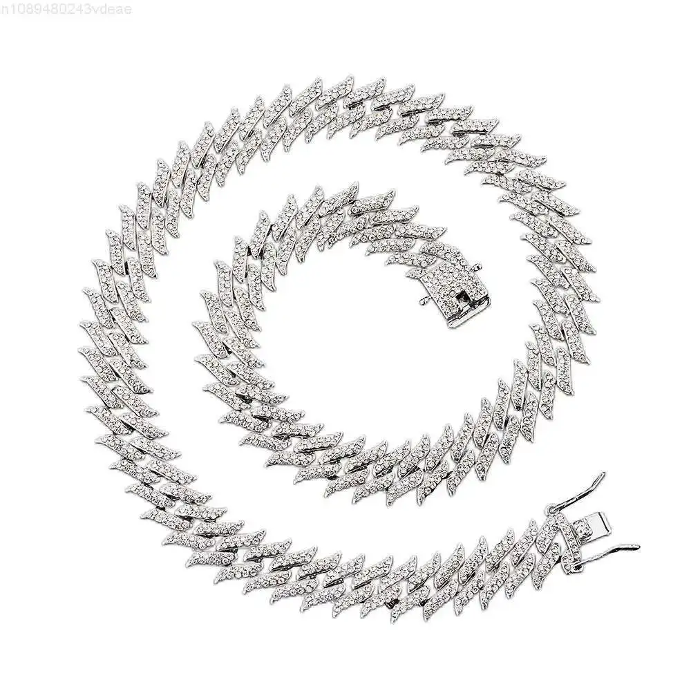 

2024 New Hip Hop Jewelry 14mm Leaf Shape Bling Full Diamond Gold Cuban Link Chain Necklace