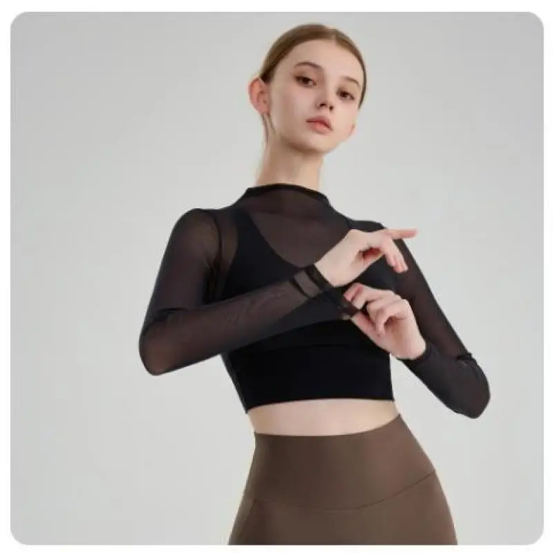 Women's Yoga Shirt Breathable Yoga Top Mesh Patches Slim-Fit Design Inner Bra Crossed Straps Double-Layered sportwear gym