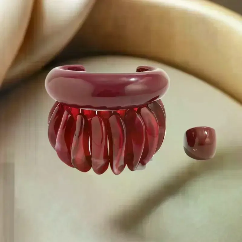 العصرية غير النظامية الأحمر الاكريليك الراتنج مكتنزة الإسورة النساء على اليد بوهو هندسية سحر واسعة الهيب هوب الكفة الإسورة مجوهرات