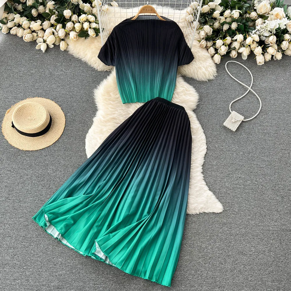 2024 New Summer Women Sets Fashion Gradient Color Short Sleeve Short Top And High Waist Pleated Long Skirt Two Piece Set