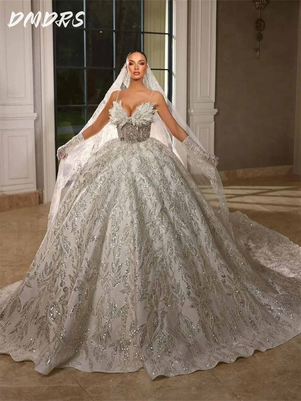 

Luxurious 3D Flower Wedding Dress 2025 Shiny Sleeveless Beaded Bridal Gown Elegant Classic Ball Gown Vestidos De Novia