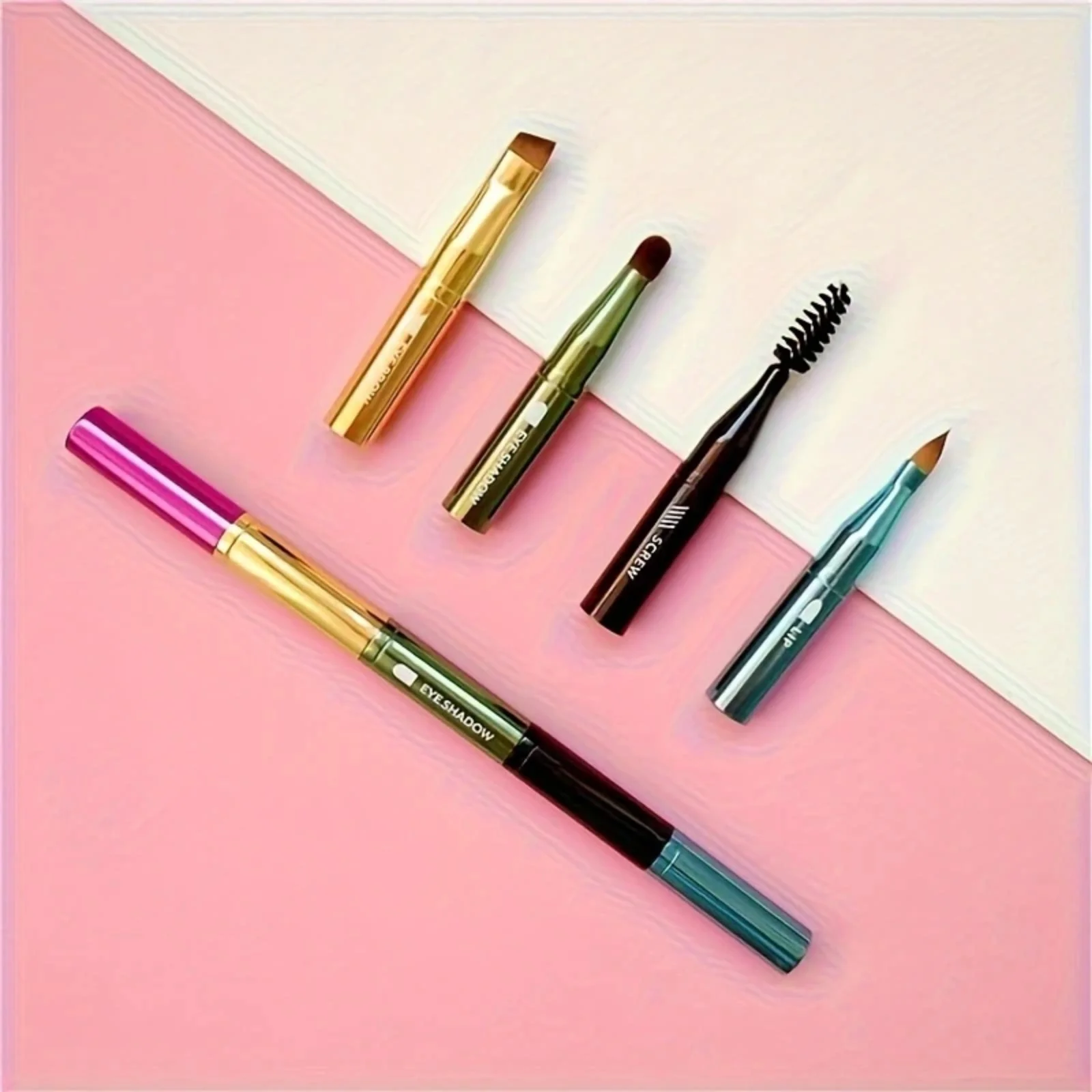 Pennello per trucco 4 in 1 Ombretto staccabile Vite per sopracciglia Pennello per labbra per fondotinta Correttore Strumenti portatili per trucco da viaggio