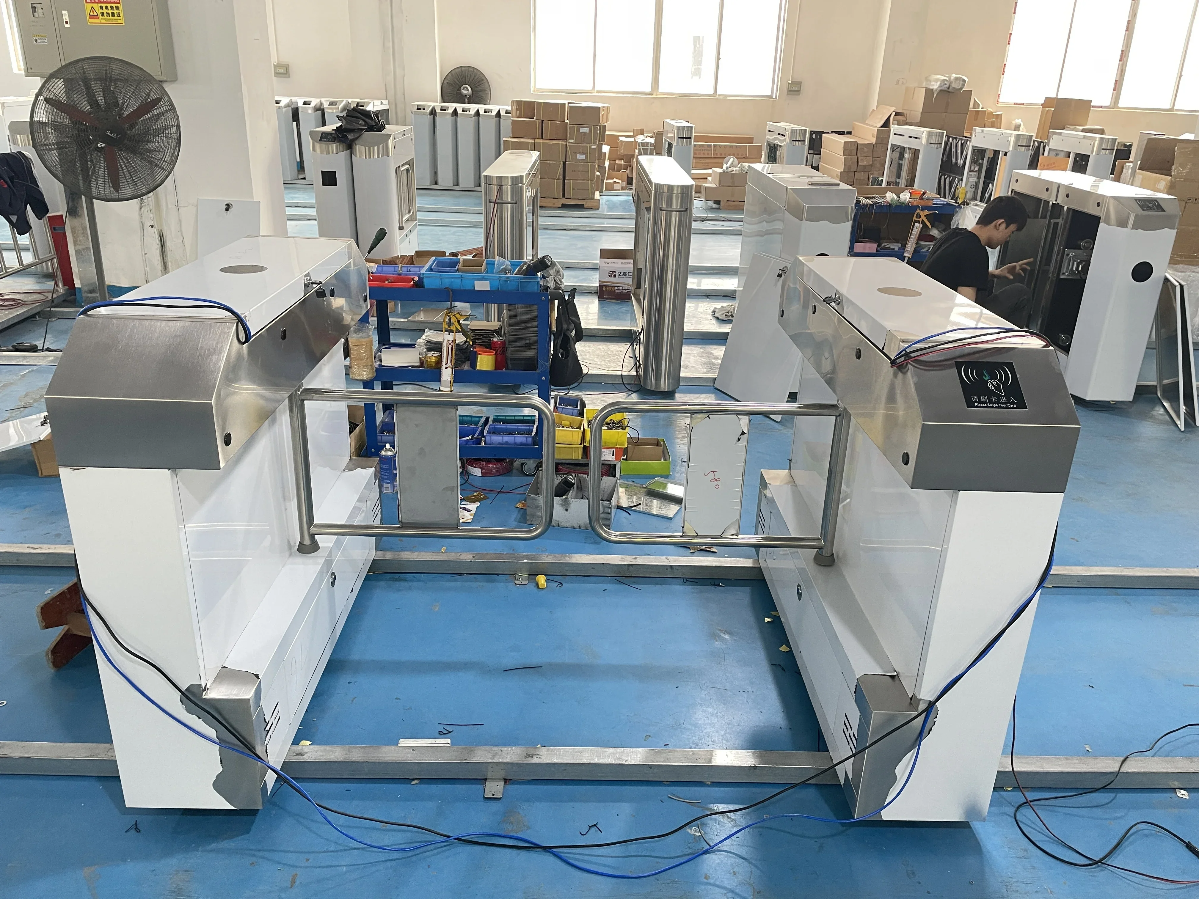 Swing Turnstile RFID And Face Recognition Access Security Swing Barrier Gate For Public Lobby