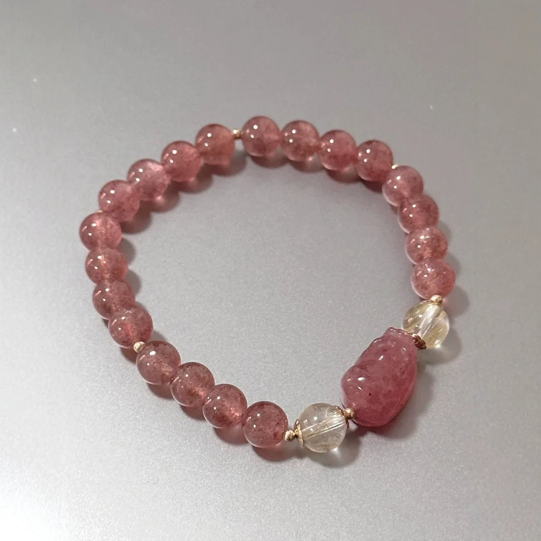 

Natural Strawberry Crystal Pixiu Crystal Bracelet Women's Light Luxury Fashion Bracelet Niche Design