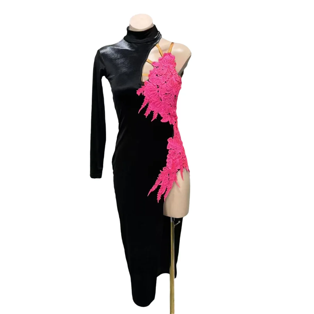 فستان الرقص اللاتيني AB Stone للنساء البالغات والأطفال فستان مخملي مخصص عالي الجودة باللون الأحمر الوردي المطرز فستان أداء السامبا