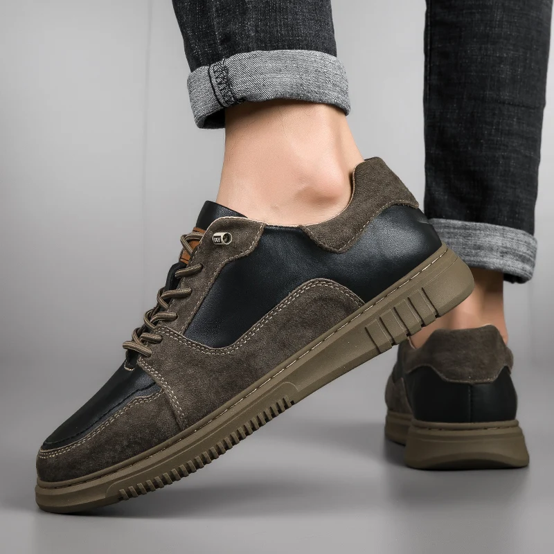 Autumn Spring Men's Training Shoes Round Head Comfortable Board Shoes Men Sneakers Spring Breathable Hollow Casual Sports Shoes