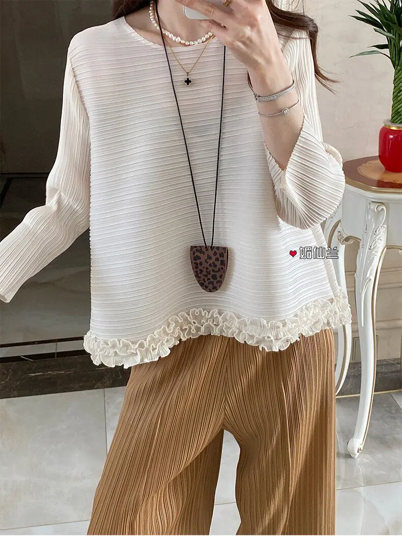 Pleated Niche Design Round Neck High-end Top, Spring and Summer New Western-style Slimming Long Sleeved T-shirt