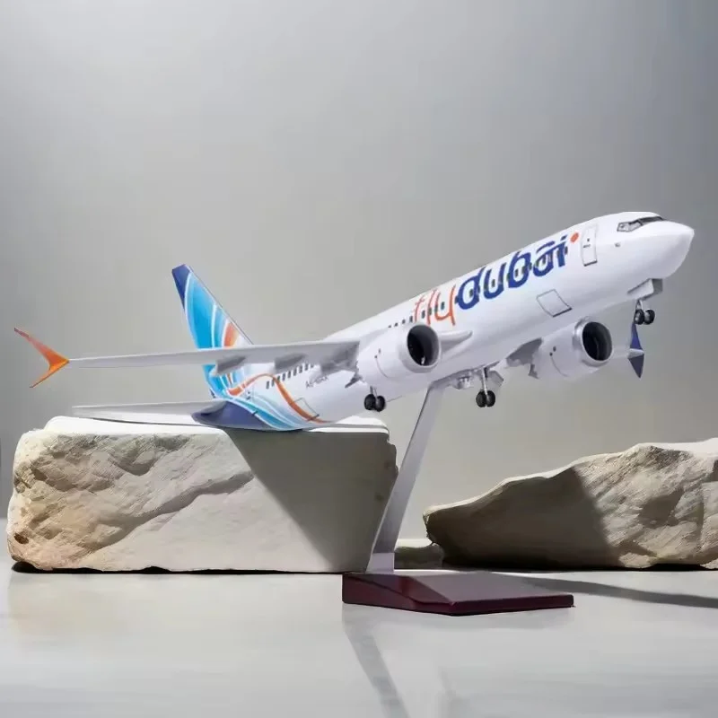 

New 1/85 Scale Asian Airplane B737 MAX Aircraft Fly Dubai Airways Middle East With Light Diecast Plane Model Toy Collection