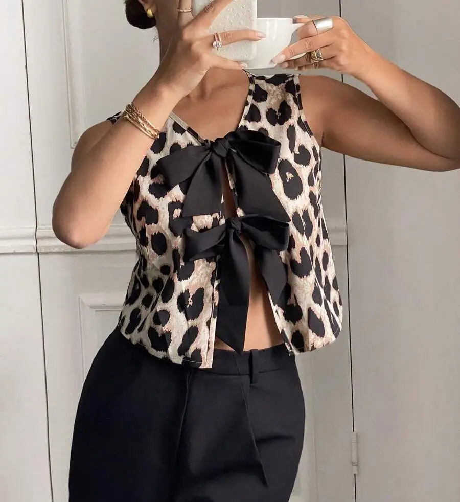 

2025 summer new fashionable leopard print vest sexy spicy girl V-neck lace up sleeveless casual day backless top
