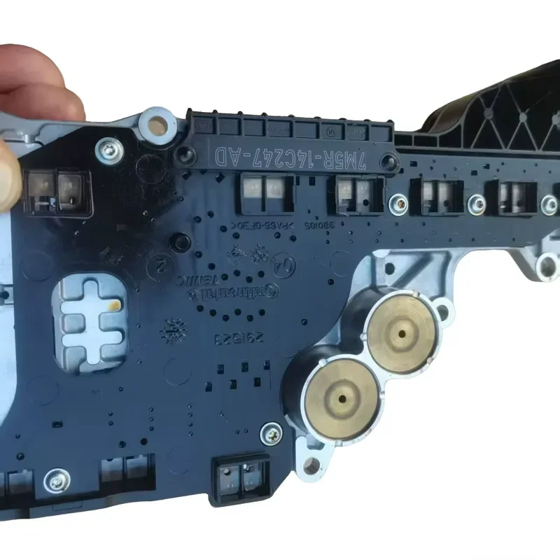 New Transmission Valve Body Electromechanical Control Unit for C30 S60 XC60 6DCT450 MPS6 Gearbox