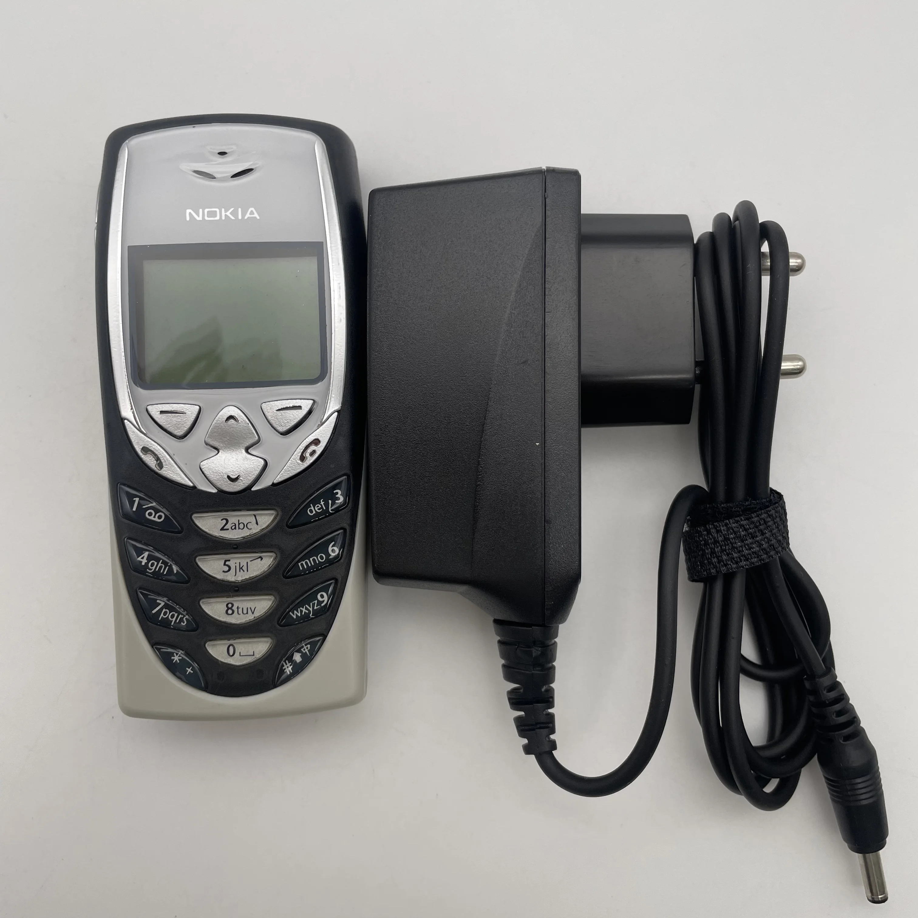 هاتف Nokia 8310 مكبر الصوت المجدد المفتوح ولوحة المفاتيح العبرية العربية الروسية