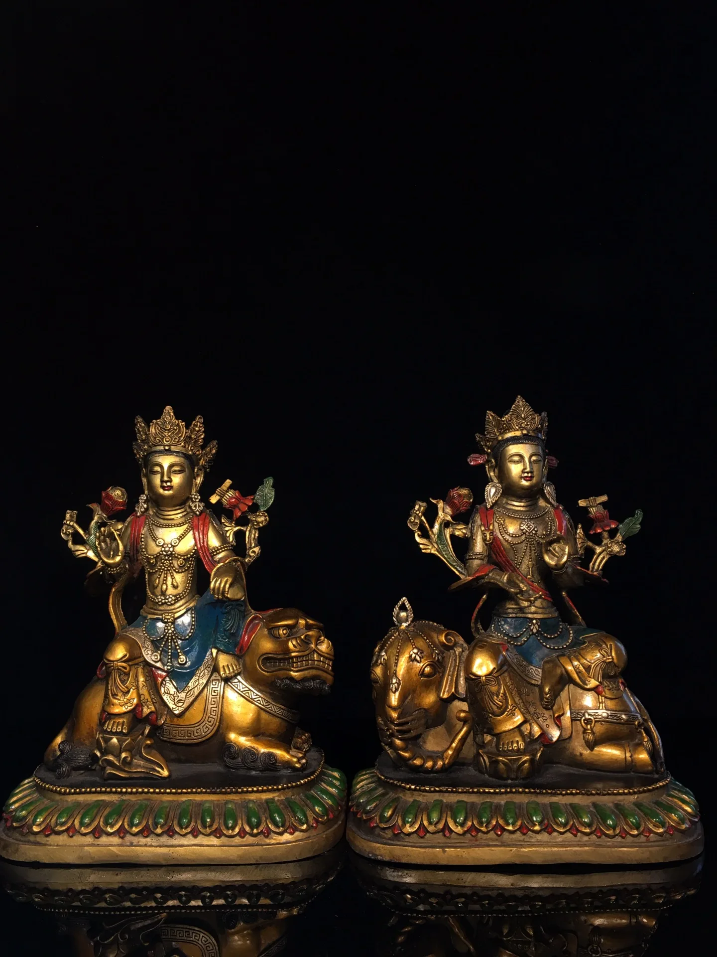 

9"Tibetan Temple Collection Old Bronze Painted Manjushri Samantabhadra Buddha Mount Lotus Platform Worship Hall Town house