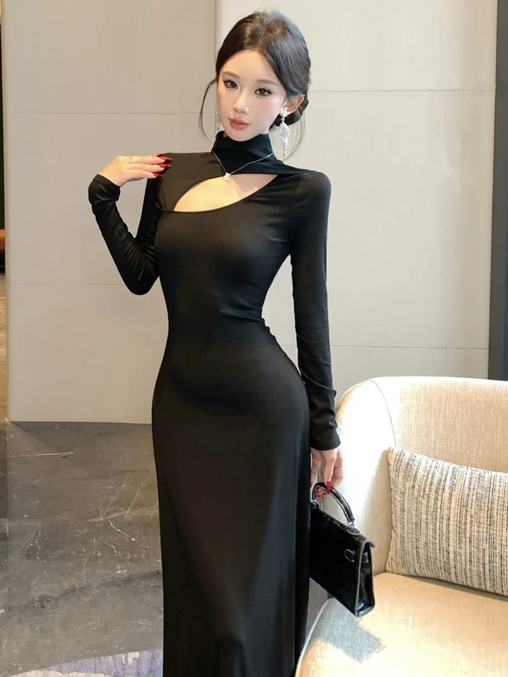 

Ele Bla Длинная све Dr с высоким воротником, женская ранняя осень, новая тонкая полая сексуальная длинная юбка цвета асфера, смесь хлопка