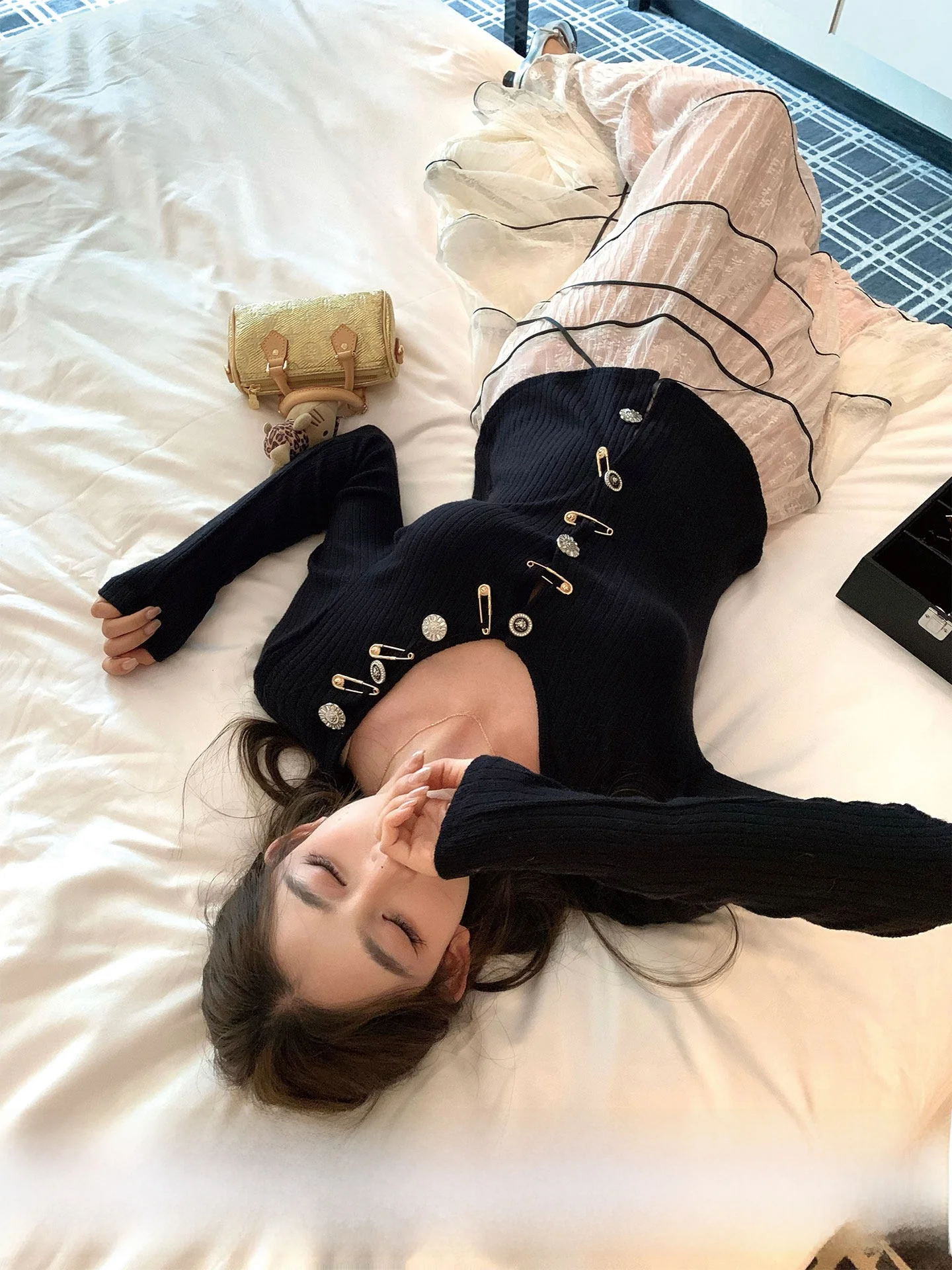 

Вязаный топ с V-образным вырезом и эффектом похудения, с длинными рукавами, в стиле французского шика, для осени и зимы, базовый, молодежный, женский