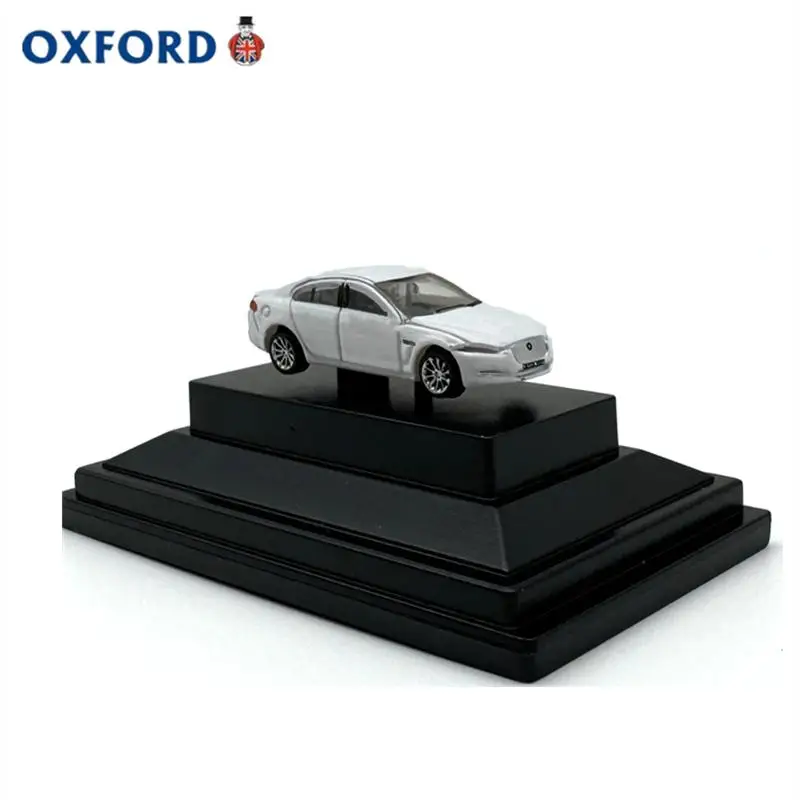 Diecast OXFORD Escala 1:148 Jaguar XF Modelo de carro branco Brinquedo colecionável Presente Lembrança Ornamento de exibição