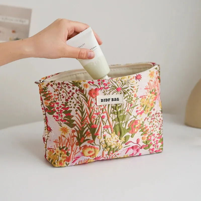 Women\'s Makeup Bag Fresh Greenery Large Capacity Cosmetics Lipstick Storage Bag Portable Travel Toiletry Bag Commuter Clutch Ins