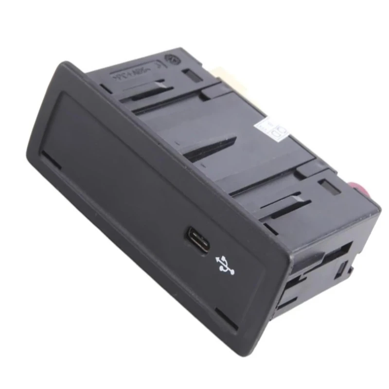  Seamlessly Integration USB Data Transfer Hub for W177 C118 A180 A200 CLA200 EQA250 For Enhancing Connectivity 2478203902