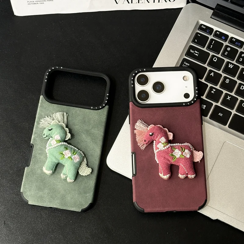 

Large-hole silk-screened deer antler embroidery is suitable foriphone17promaxCreative Cartoon Phone Case15New Year's Edition Pho