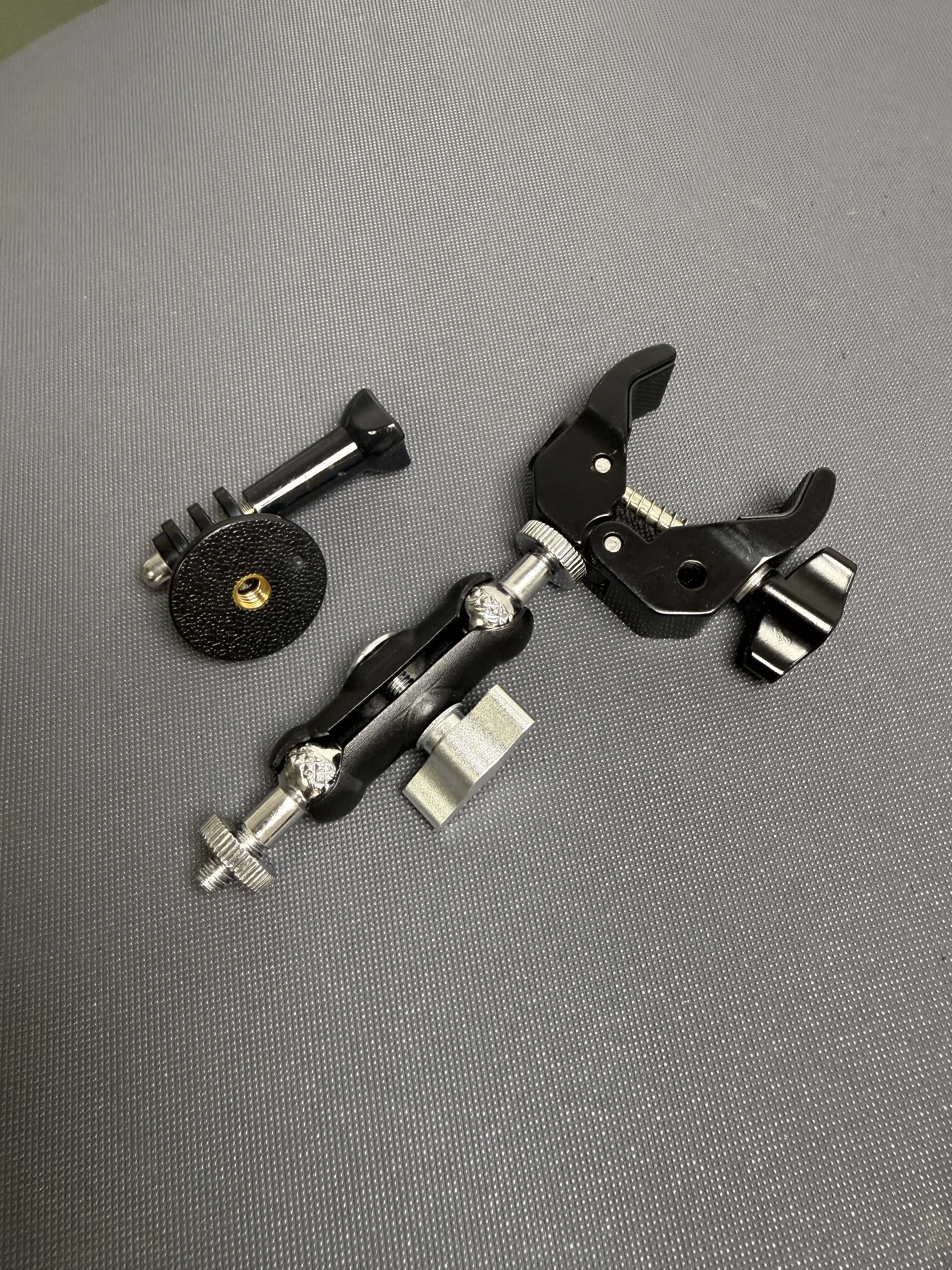 ラウンドチューブクランプ自由に調整可能な DJI カメラ固定 - Cabinet Knob Round のレビューと価格