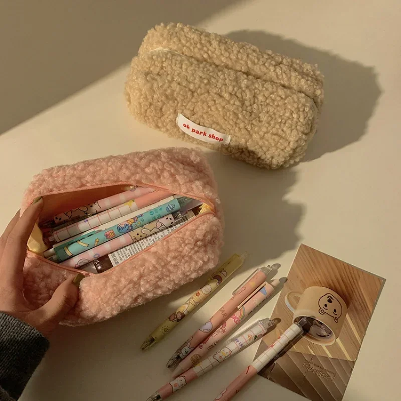 Bolsa de mujer, bolsa de cosméticos de pelo de cordero, almacenamiento de felpa, bonita bolsa de papelería, organizador de maquillaje esencial de