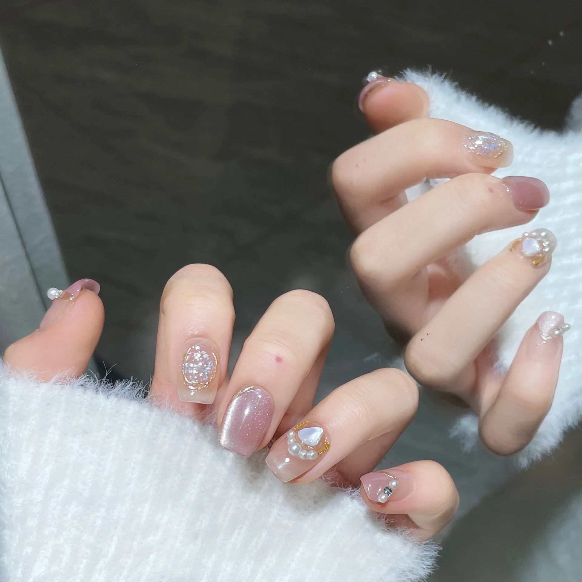 10Pcs French Pearls Press on Nails Short Square Fake Nails Pink Heart Star False Nails Cat Eye Glitter Diamond Acrylic Nail Art view 3