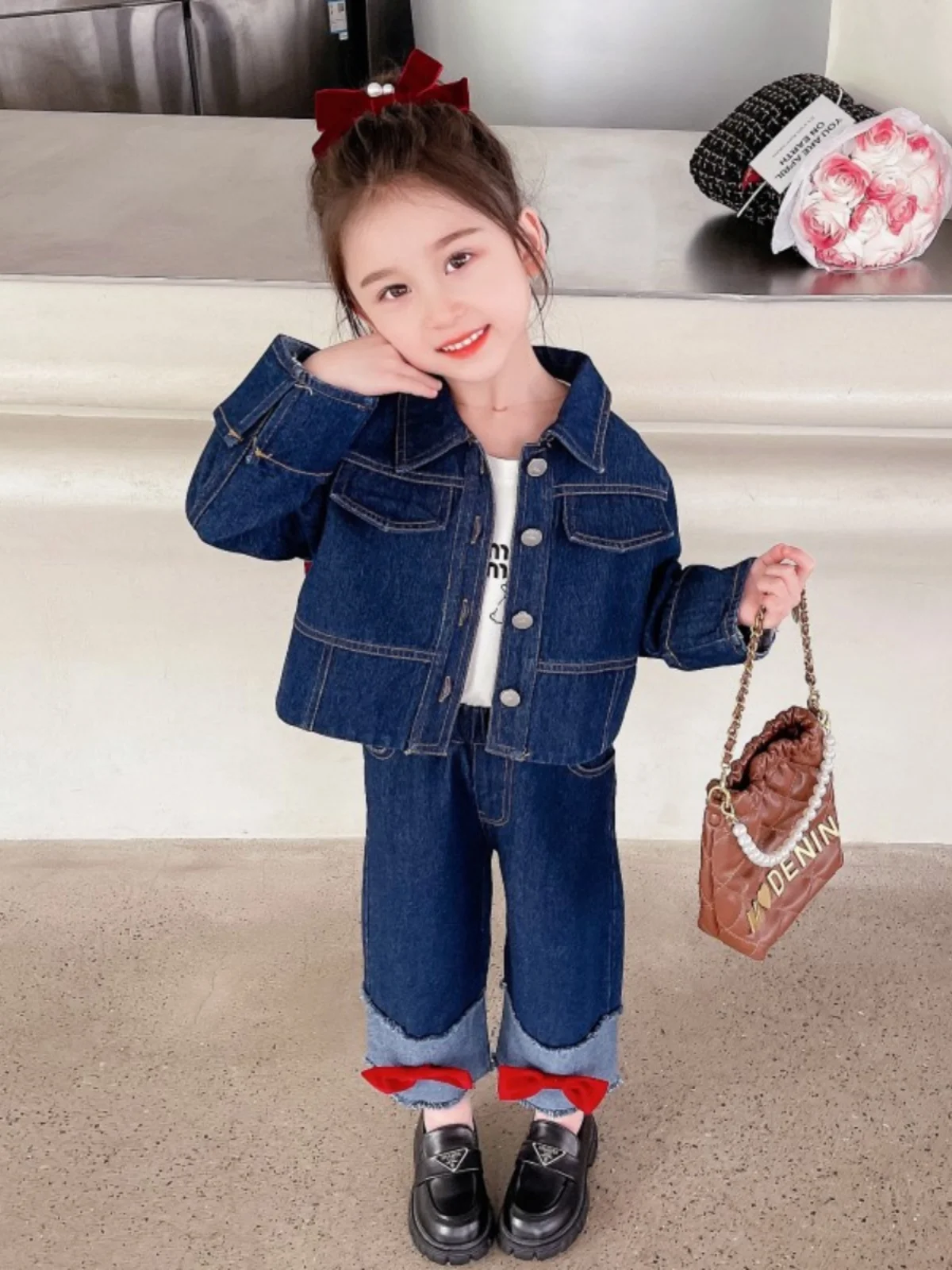 

Adorable Loose Version Spring Outfit for Little Girls Bear Print Onesie Casual Versatile Cute Set Cotton Faionable Ensemble