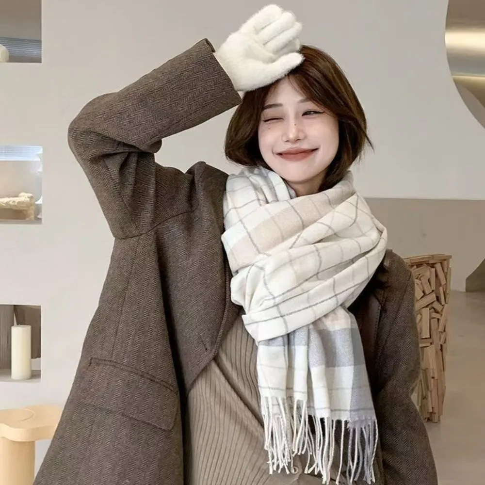

Soft Korean Style Checkered Scarf Elegant Thickened Women's Cashmere Scarf Simple Windproof Winter Neck Warmer Student
