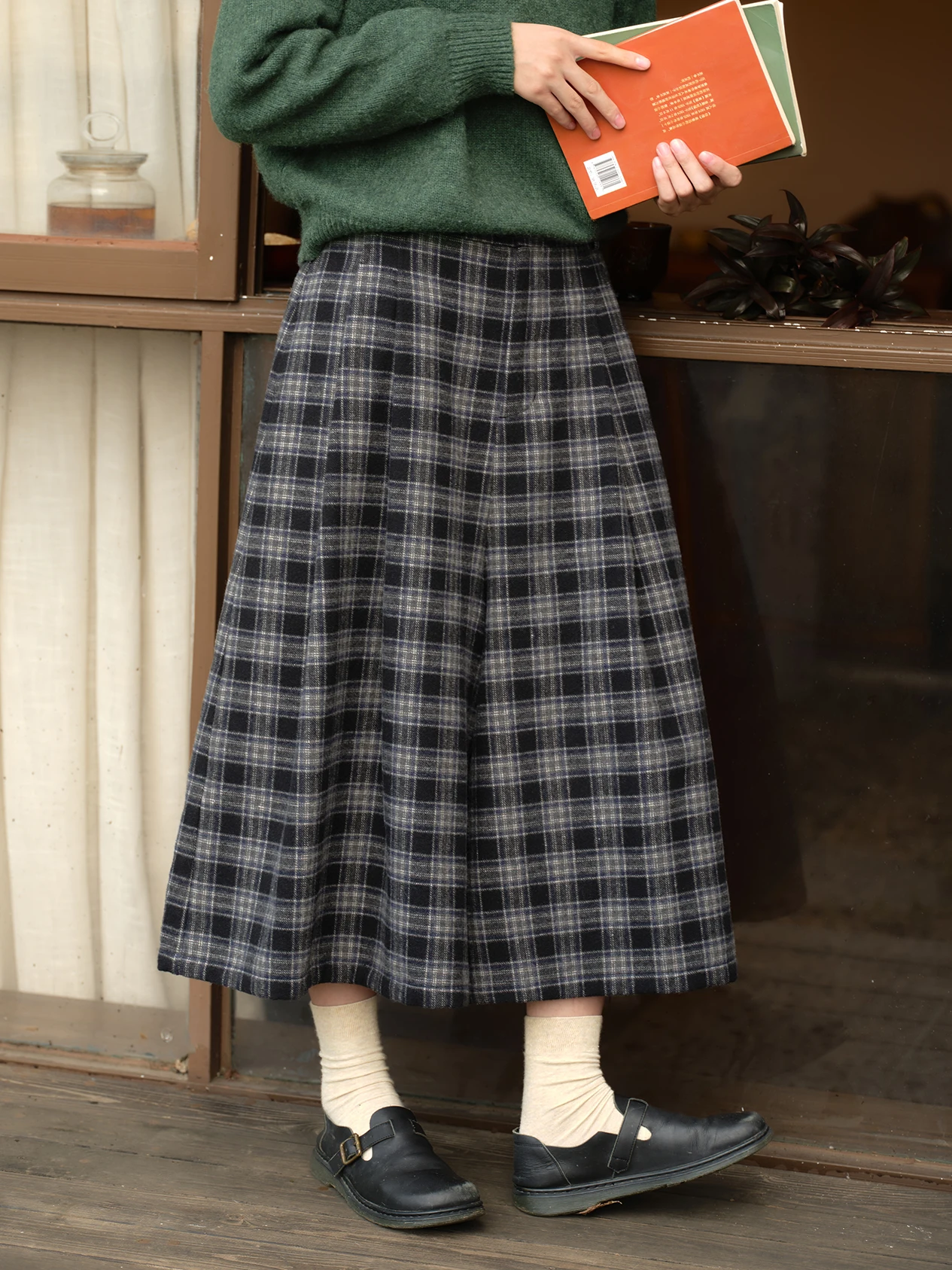 Original Design Plaid Woolen Wide Leg Pants Skirt Casual High Waist Button Closure Women's Autumn Winter Fashion Trousers