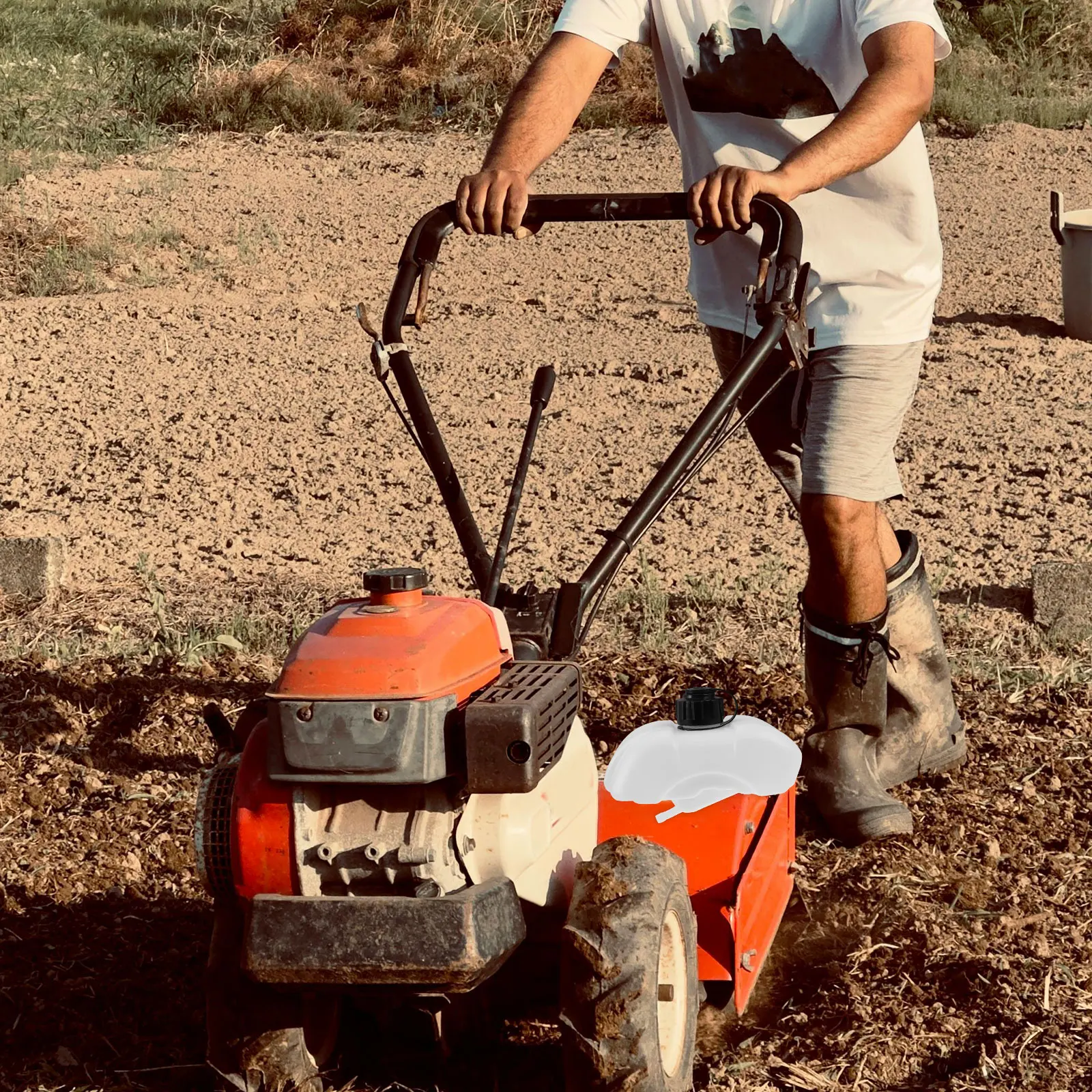 

White Plastic Mower Use Petrol Container Lawn Gas Tank Thick Oil Storage Holder Small Gas Can Reusable Container For