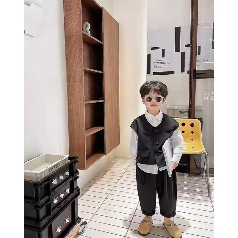 Boys Spring and Autumn Set 2024 New Children\'s Autumn Wear Boys Handsome Casual Suit Vest Three Piece Set Kids Outfits